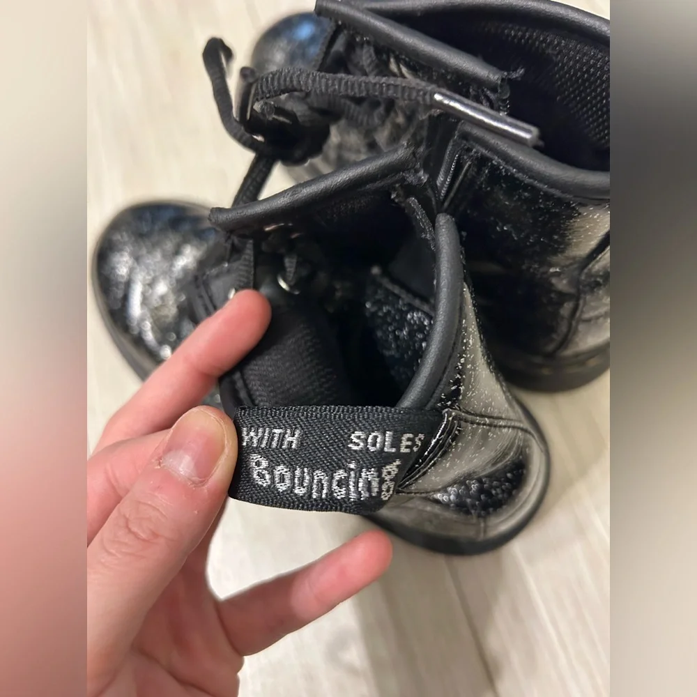 Dr. Martens Junior 1460 Cosmic Glitter Boots (US 2)